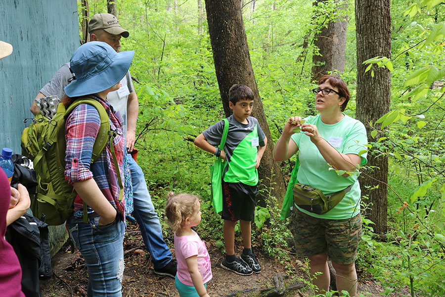 Ellen Zachos leads group of all ages on foraging hike