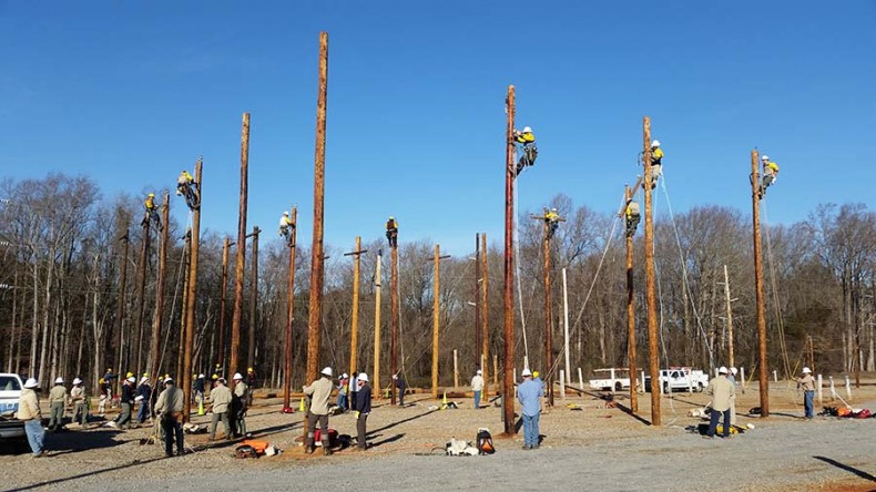 22 linemen advanced their education at Nash Community College
