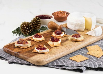 Bacon, Baked Brie and Cranberry Melts 