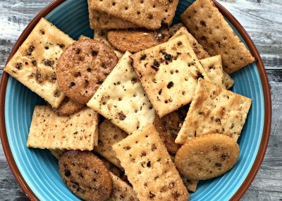 Savory Bay Crackers