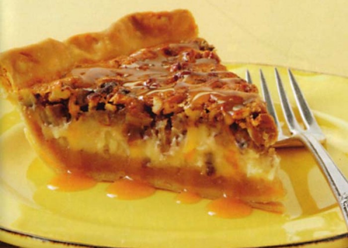 Caramel Pecan Cheesecake Pie