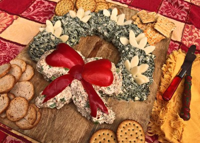 Holiday Wreath Cheese Spread 