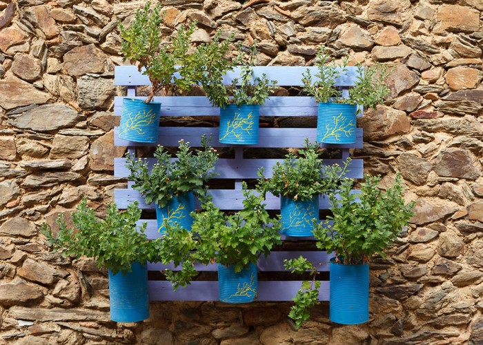 Garden Hack: Building with Wood Pallets