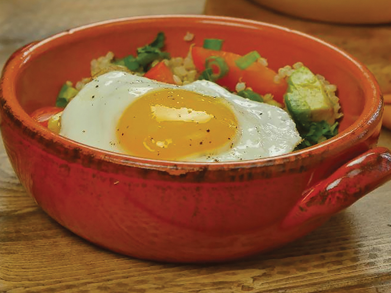 Southwestern Quinoa and Egg Breakfast Bowls