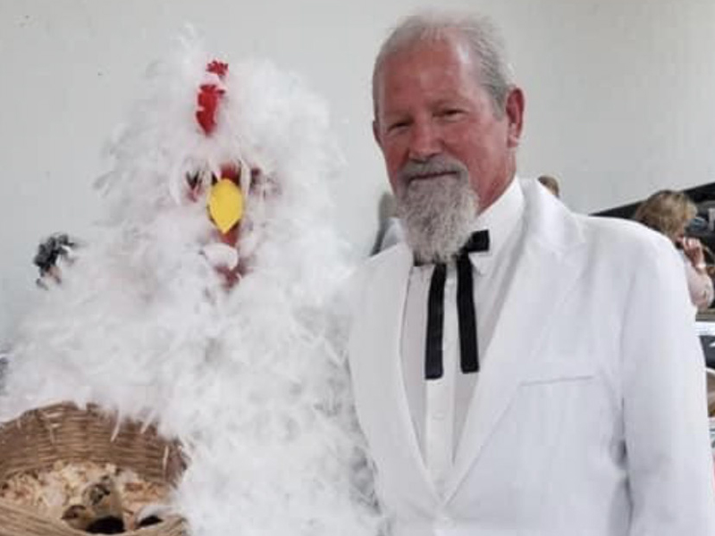 We Do Chicken Right - Debbie Hoover 