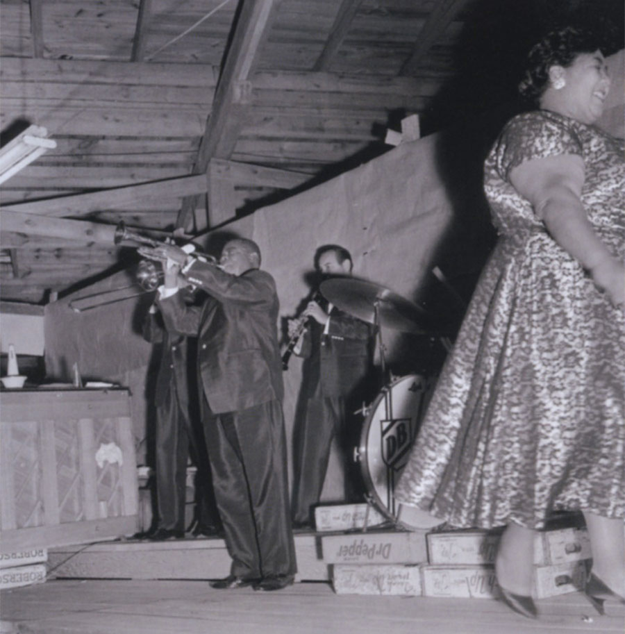 Louis Armstrong plays in North Carolina