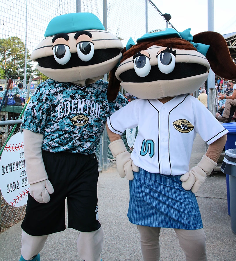 Mascots Sam and Pam the Clams