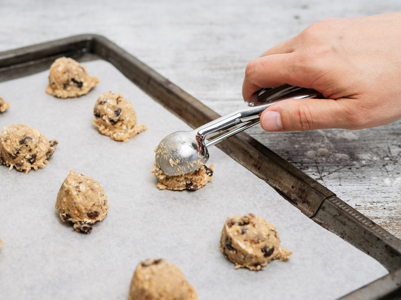 Portioning out cookies