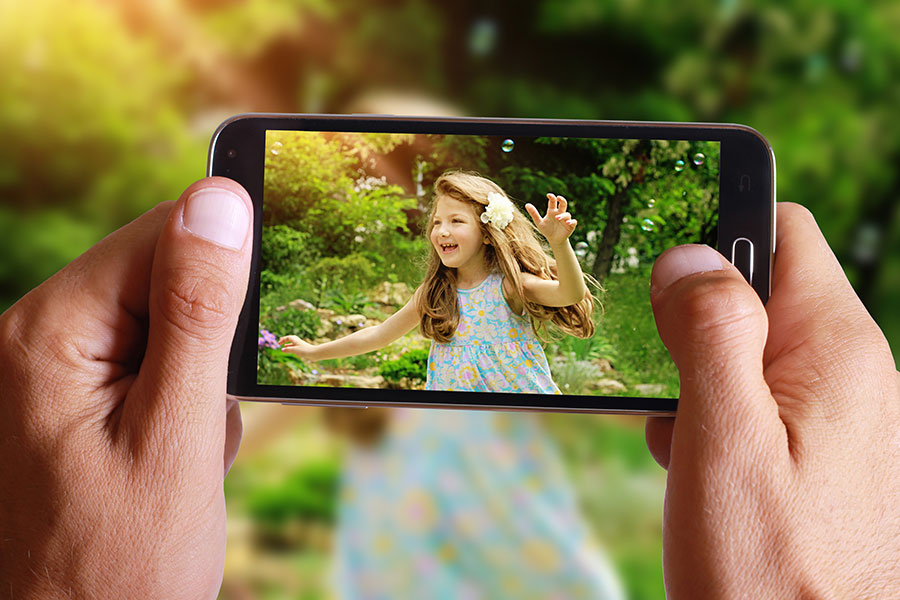 Make Your Smartphone Camera Smarter with these Apps & Add-ons Make Your Smartphone Camera Smarter with these Apps & Add-ons