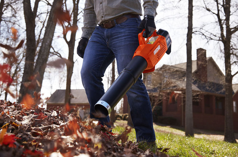 battery powered leaf blower