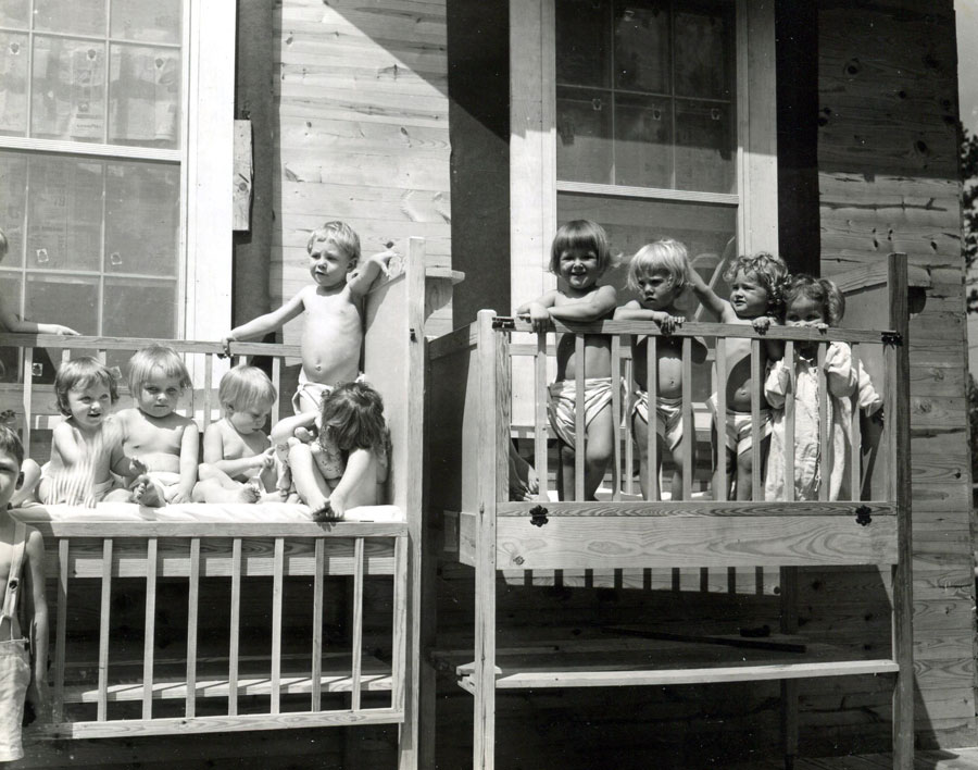 Toddlers sun bath, Polio Hospital